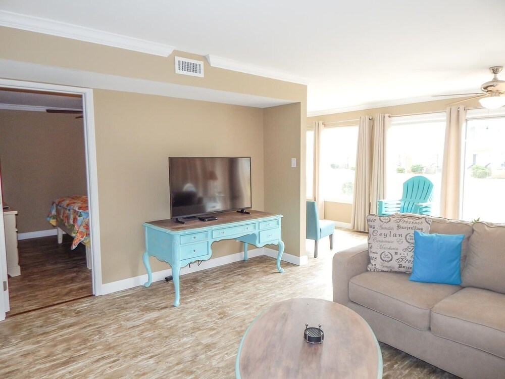 065 Surf Club B5 2 Bedroom Condo By Redawning - thumb 3