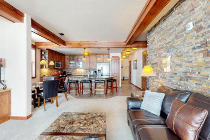 Cozens Pointe Retreat - thumb 1