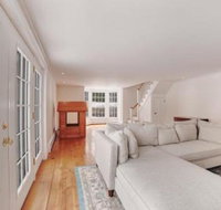 1795 Farmhouse - Accommodation Los Angeles