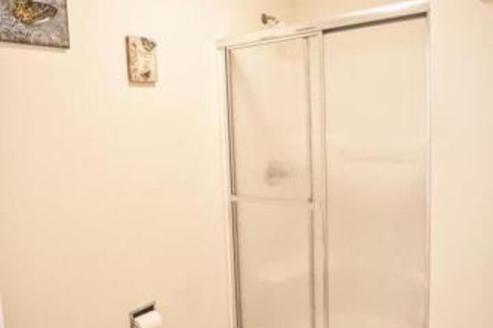1106L Home - thumb 2