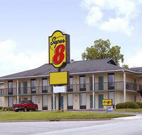 Super 8 Claremont East Hickory - Accommodation Los Angeles