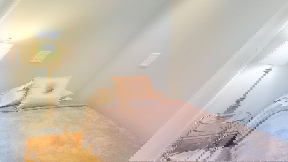 Gorgeous 4 Bedroom Victorian Townhouse - thumb 3