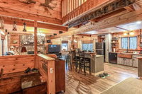 Mountain Hound Lodge