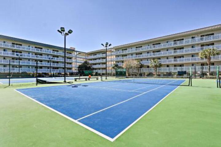 Family Friendly Resort Getaway With Amenities! - thumb 5