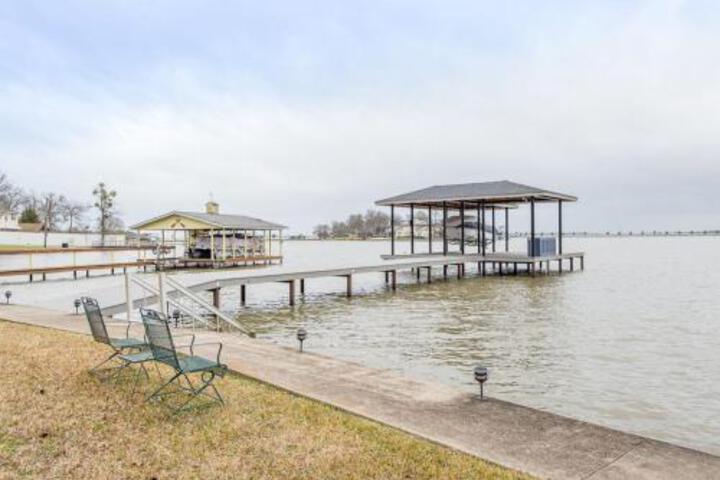 Expansive Backyard With Sunset View - thumb 6