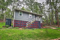 Secluded Avinger Cabin .5 Mi to Lake O The Pines