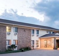 Super 8 by Wyndham Milbank SD - Accommodation Los Angeles