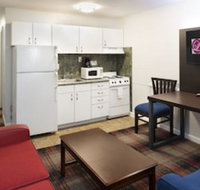 Luxbury Inn & Suites - Accommodation Los Angeles