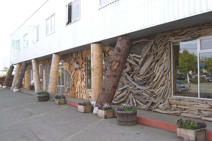 Qupqugiaq Inn - thumb 2