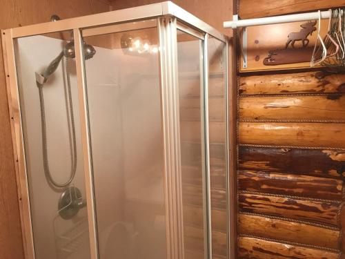 Fosters Alaska Cabins - thumb 5