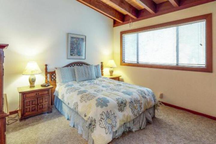 Tahoe City Retreat - thumb 4