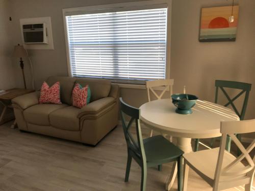 The Sandpiper Cottage - thumb 2