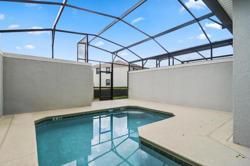 Four Bedroom With Pool 1565 - thumb 6