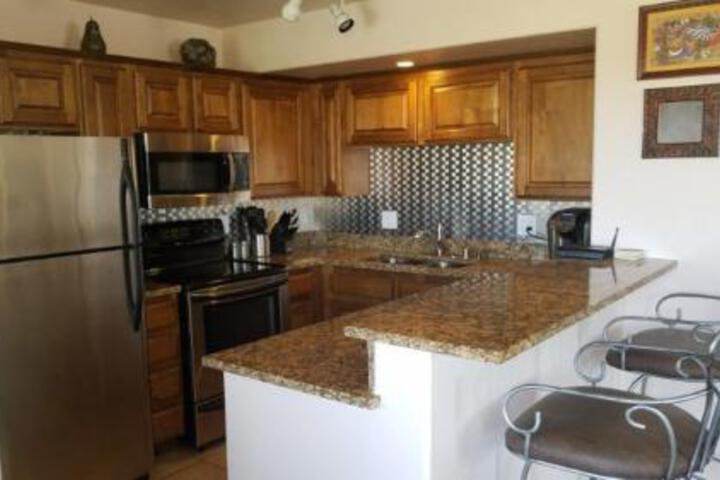 John & Margaret Pelland Condo - thumb 5