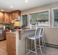 Meadow Creek Condominiums - Accommodation Los Angeles