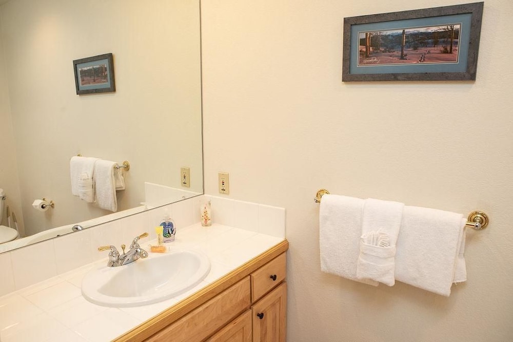 105 Aspenwood Lodge 1 Bedroom Condo - thumb 2