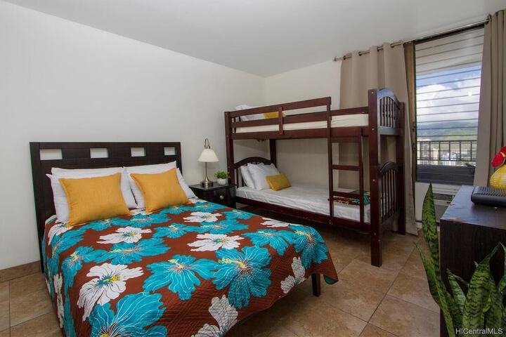 Royal Waikiki Condos - thumb 3