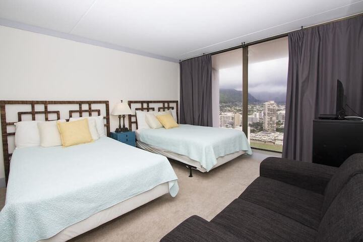 Royal Waikiki Condos - thumb 4