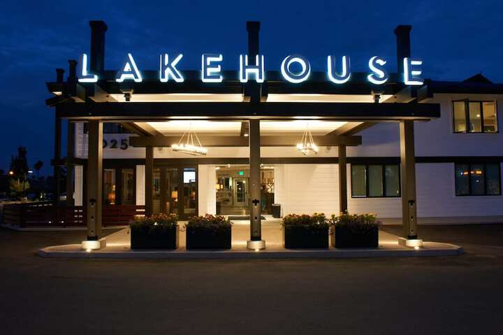 Lakehouse Hotel And Resort - thumb 2