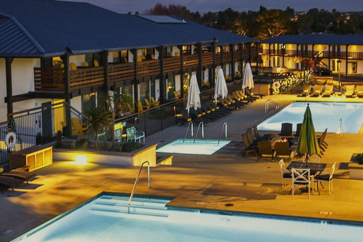 Lakehouse Hotel And Resort - thumb 7