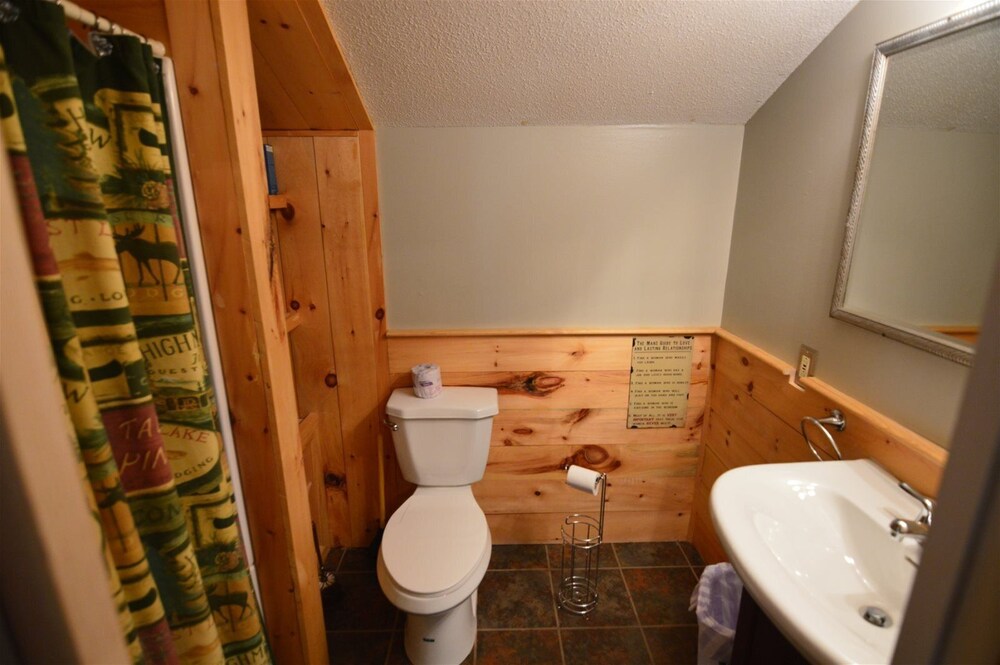 Newly Renovated Private 3 Bedroom Home In Waterville Estates Near Community Center - Bv146e - thumb 3