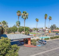 Super 8 by Wyndham Bakersfield/Central - Accommodation Los Angeles