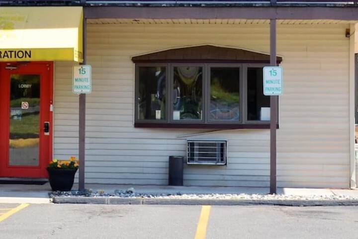 Enfield Inn - thumb 1