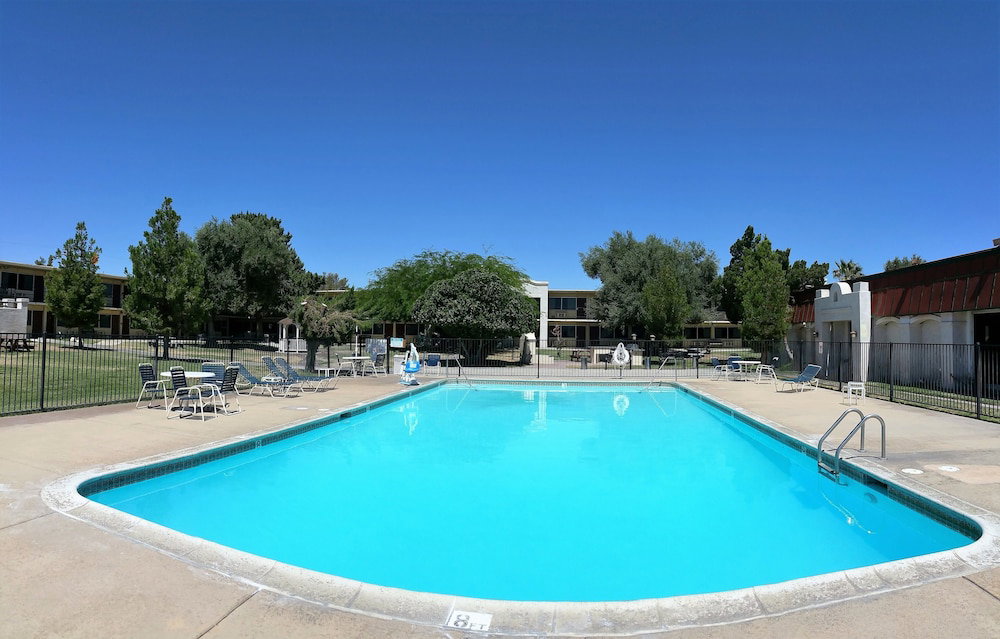 Quality Inn On Historic Route 66 - thumb 2