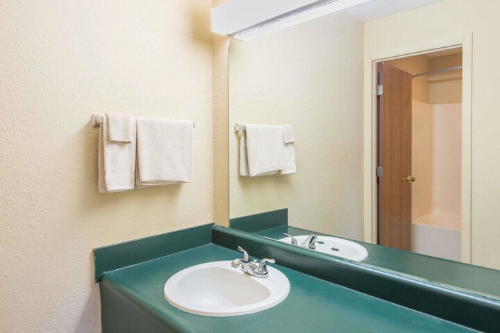 Super 8 By Wyndham Centerville-Richmond - thumb 7