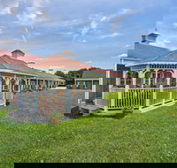 Super 8 by Wyndham Cave City - Accommodation Los Angeles