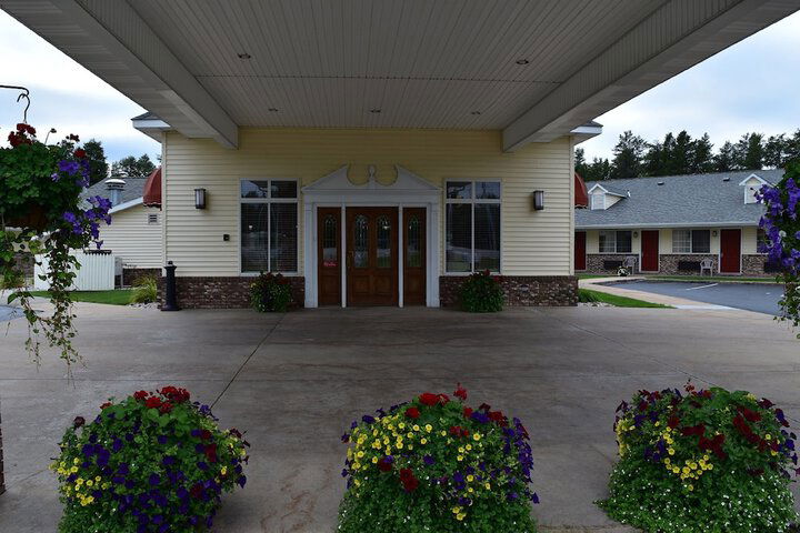 Best Western Of Harbor Springs - thumb 1