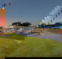 Westbridge Inn and Suites - Accommodation Los Angeles