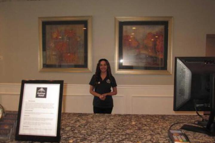 The Avenue Hotel - thumb 4