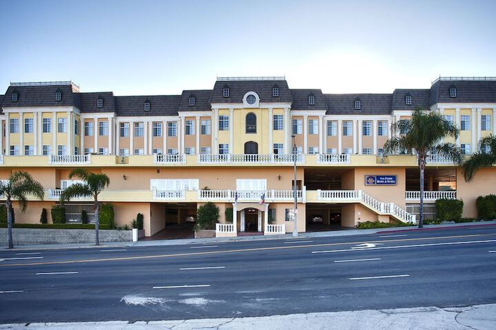 Best Western Plus San Pedro Hotel & Suites - thumb 1