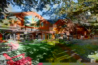 The Alpine House Lodge