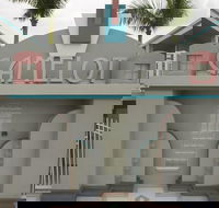 Camelot Beach Suites - Accommodation Los Angeles