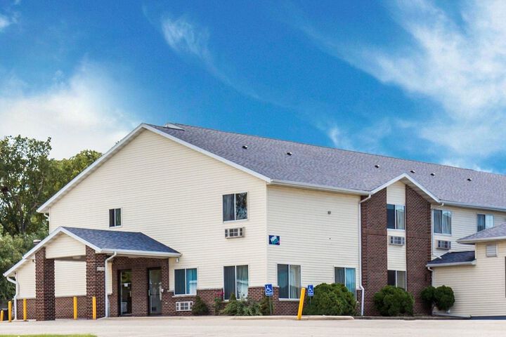 Rodeway Inn - thumb 1