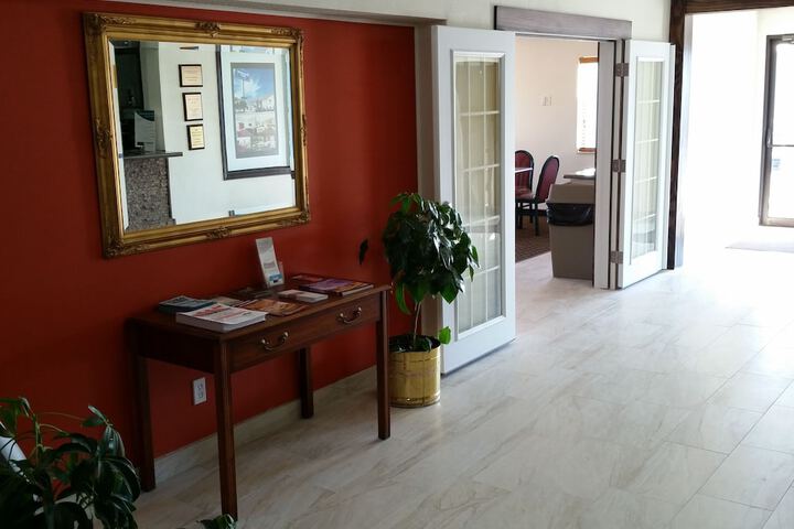 Rodeway Inn - thumb 2