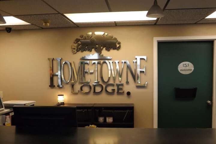 Home-Towne Lodge Omaha - thumb 3