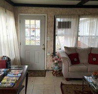 Crest Inn Suites & Cottages - Accommodation Los Angeles