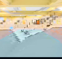 Days Inn  Suites by Wyndham Russellville - Accommodation Los Angeles