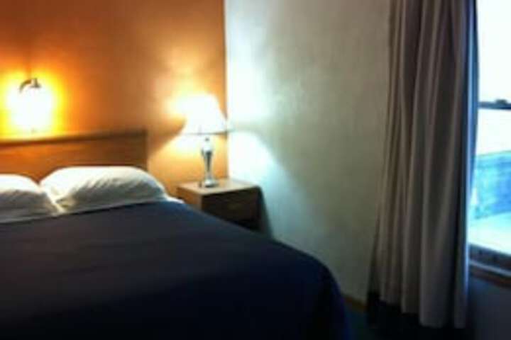 East Street Inn & Suites Tipton - thumb 4