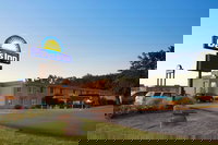 Days Inn by Wyndham Willoughby/Cleveland