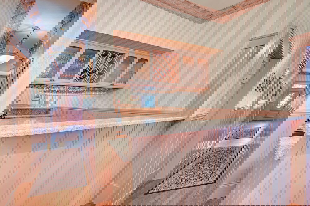 Sara's Inn On The Boulevard - thumb 5