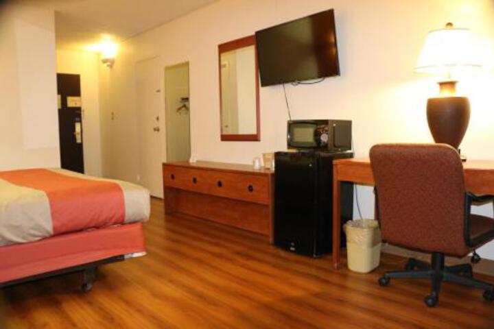 Motel 6 Tulsa Airport - thumb 3