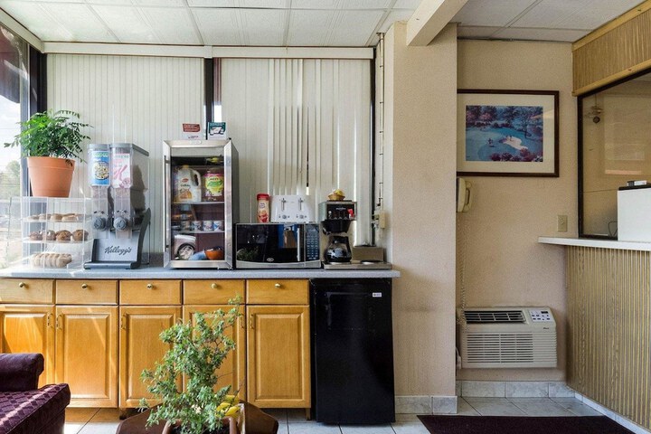 Econo Lodge Framingham - thumb 6