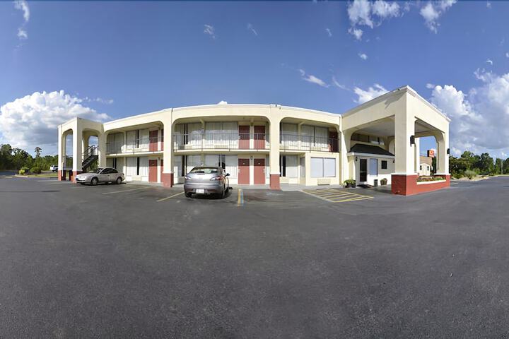 Econo Lodge Andalusia - thumb 4