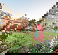 Cedars of Williamsburg Bed & Breakfast - Accommodation Los Angeles