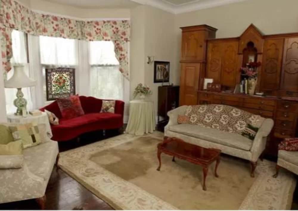 Six Acres Bed & Breakfast - thumb 1