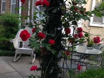 Port City Guest House - thumb 0